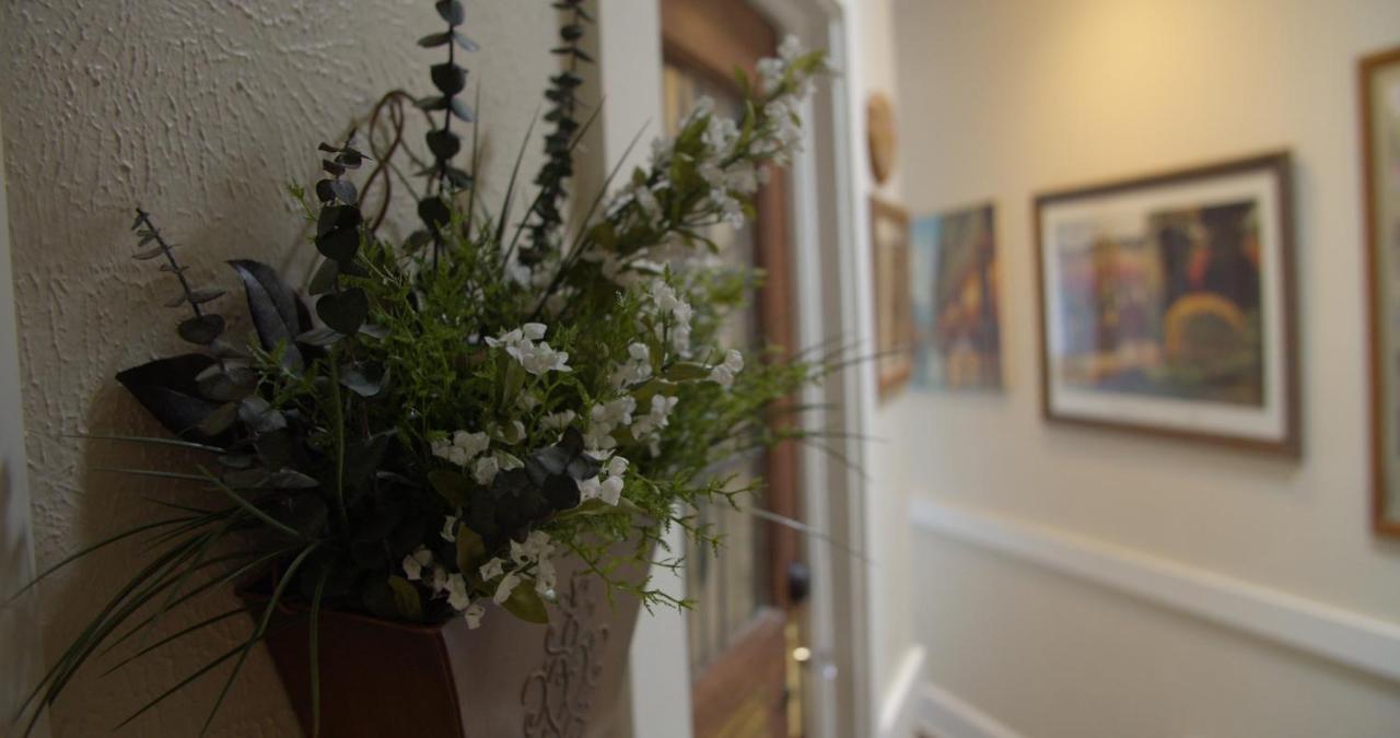 Granbury Gardens Bed And Breakfast Экстерьер фото
