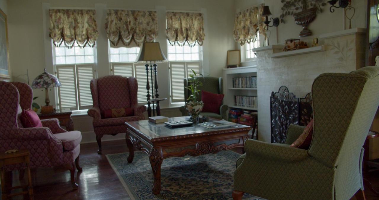 Granbury Gardens Bed And Breakfast Экстерьер фото